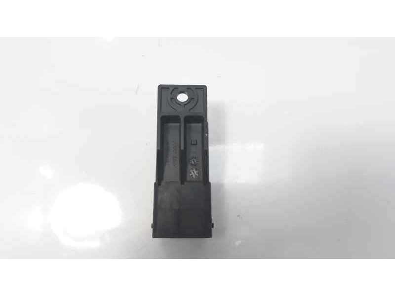 Recambio de rele para citroen berlingo cuadro club l2 referencia OEM IAM 9803299780 51299058A 
