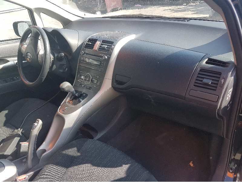 toyota auris del año 2007