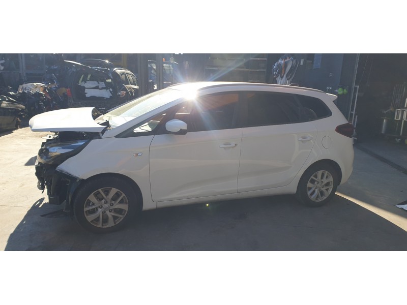 kia carens ( ) del año 2017