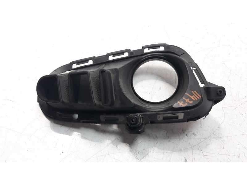 Recambio de rejilla paragolpes derecha para kia rio (yb) 1.2 cat referencia OEM IAM 86524H8010  