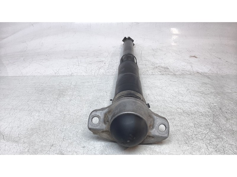 Recambio de amortiguador trasero izquierdo para volkswagen tiguan 2.0 tdi referencia OEM IAM 5QF513049BS  