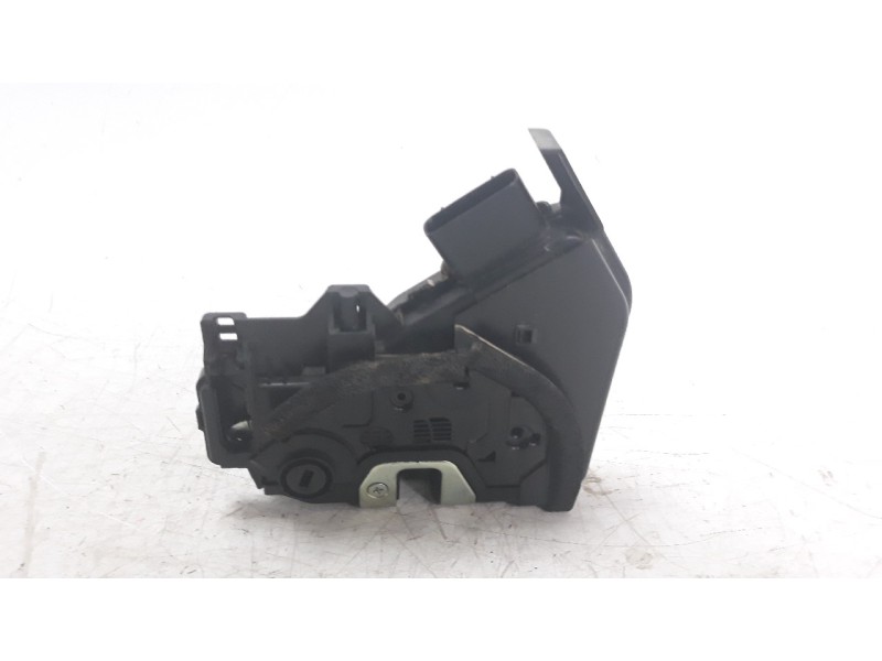 Recambio de cerradura puerta trasera derecha para kia rio (yb) 1.2 cat referencia OEM IAM 81420H8010  