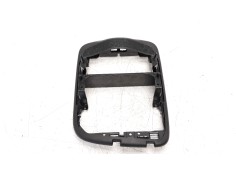 Recambio de moldura para renault clio iv 0.9 referencia OEM IAM 681046679R   2