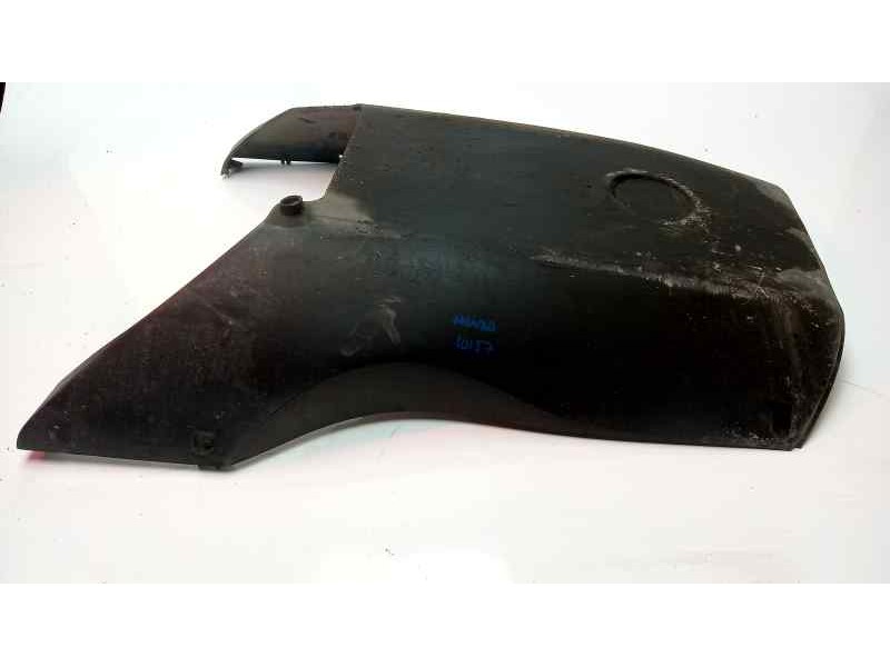 Recambio de moldura para honda vision 110 referencia OEM IAM 64321KYZD000  