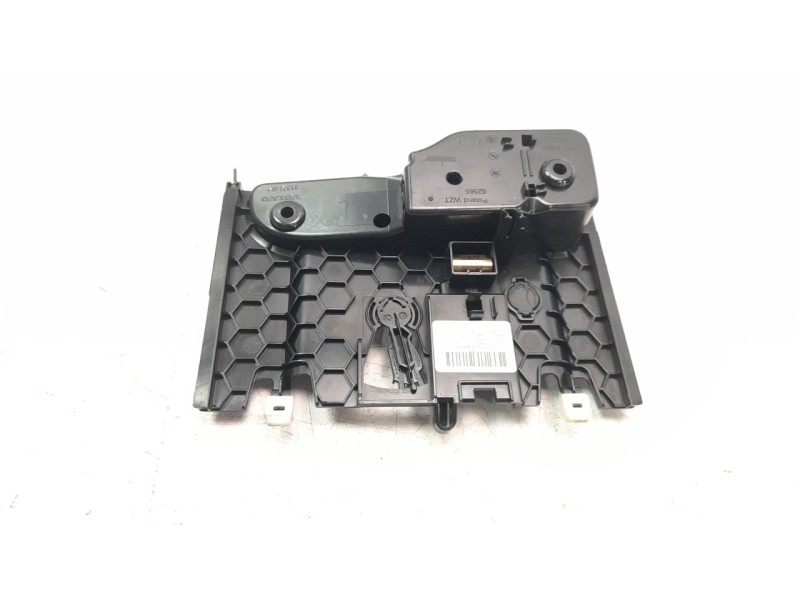 Recambio de cenicero para volvo xc60 referencia OEM IAM 31694582  