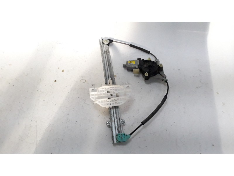 Recambio de elevalunas delantero derecho para kia rio (yb) 1.2 cat referencia OEM IAM 82402H8000  
