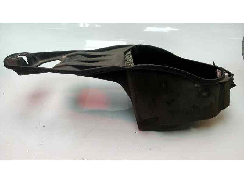 Recambio de moldura para honda vision 110 referencia OEM IAM 81250KTZD400  