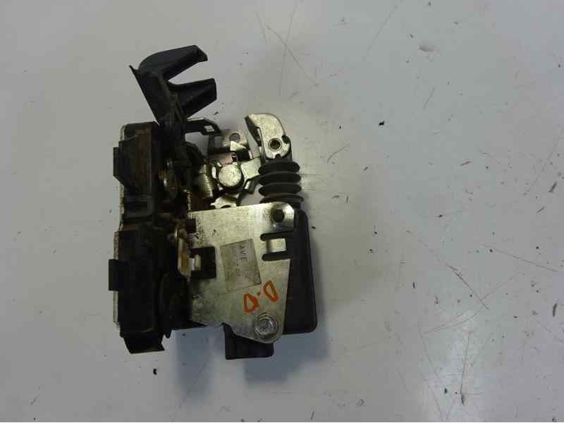 Recambio de cerradura puerta delantera derecha para dacia sandero básico referencia OEM IAM   