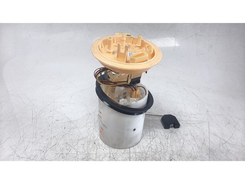 Recambio de bomba combustible para volkswagen tiguan 2.0 tdi referencia OEM IAM 5QA919050C  