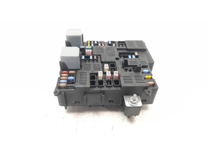 Recambio de caja reles / fusibles para volvo xc60 referencia OEM IAM 32268453  