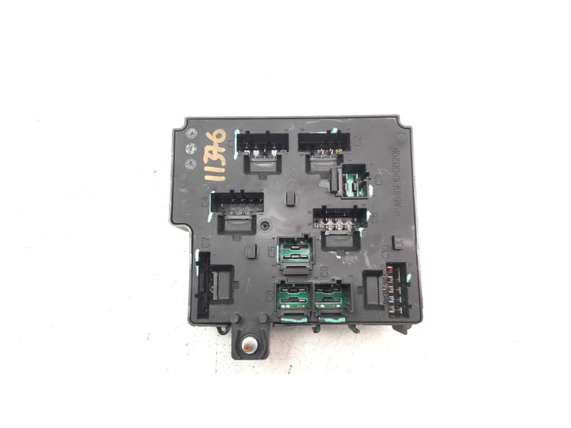 Recambio de caja reles / fusibles para volvo xc60 referencia OEM IAM 32268453  