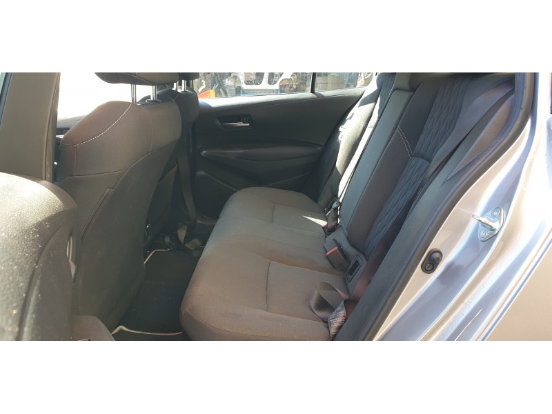 toyota corolla (e21) del año 2020