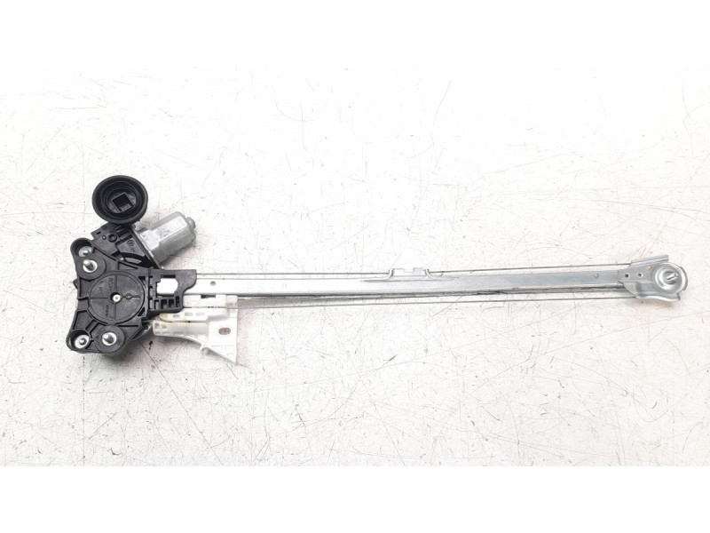 Recambio de elevalunas trasero derecho para mazda 3 sedán (bp) evolution referencia OEM IAM BCJH72590A  