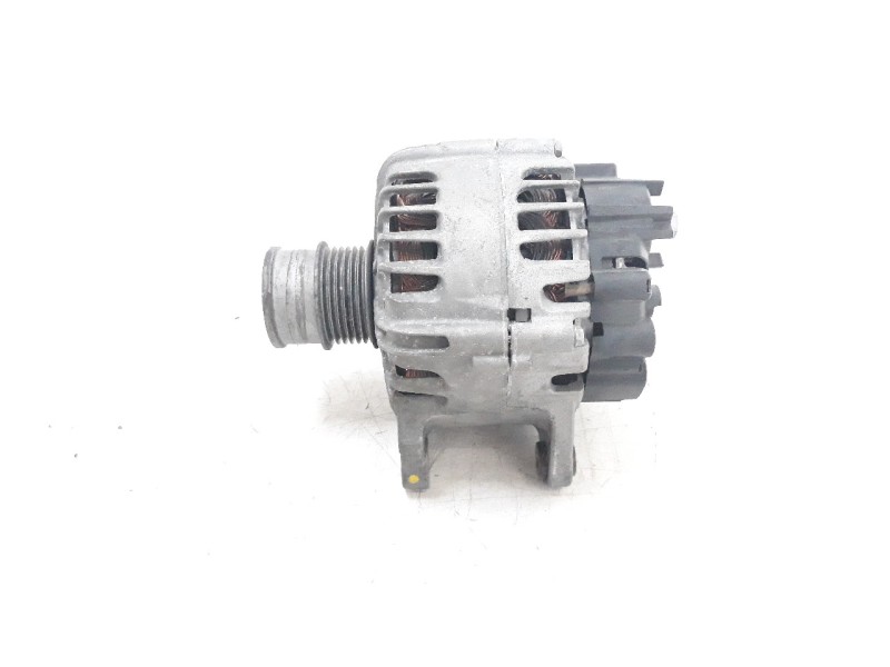 Recambio de alternador para volkswagen golf vii lim. (bq1) 1.0 tsi referencia OEM IAM 04E903015 ALF460501 