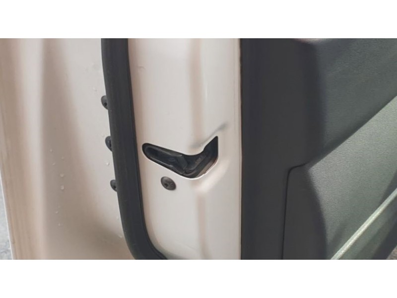 Recambio de cerradura puerta delantera izquierda para land rover discovery sport hse referencia OEM IAM FK72203A29AE  