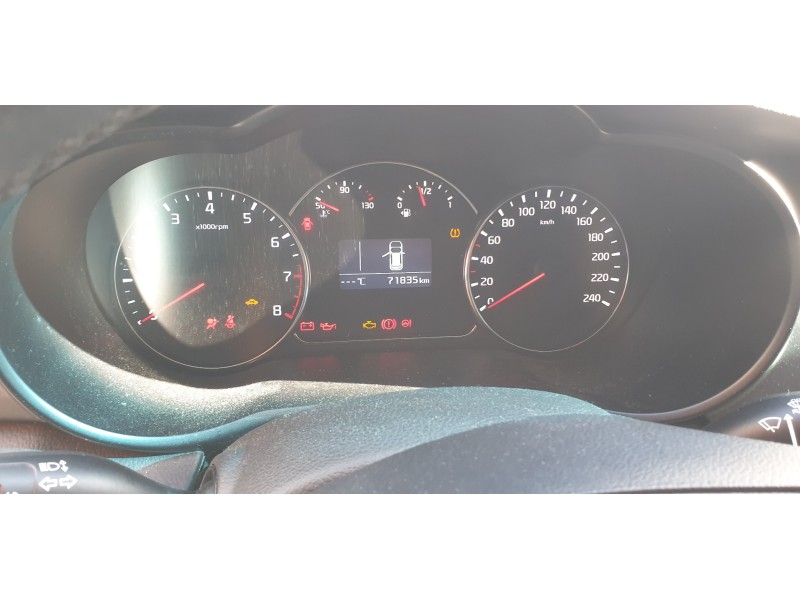 kia carens ( ) del año 2017