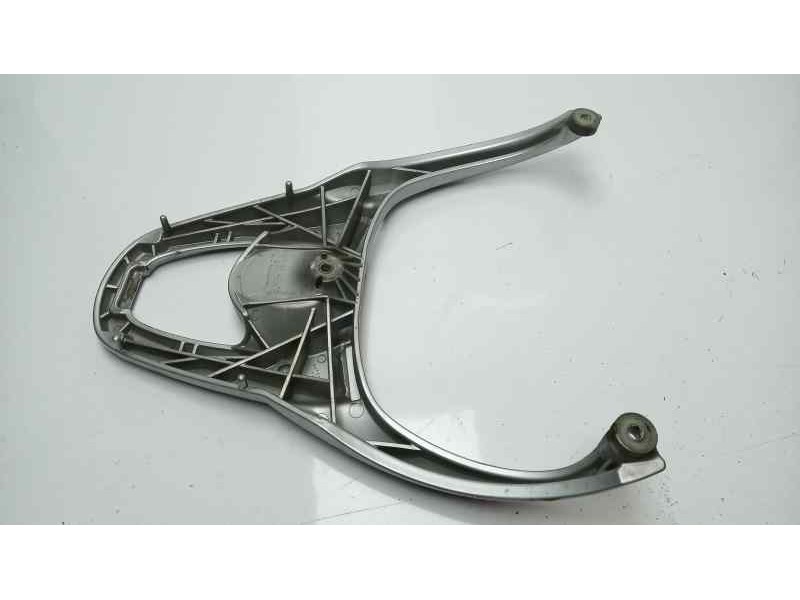 Recambio de aleron trasero para honda vision 110 referencia OEM IAM 81200KTZD000  