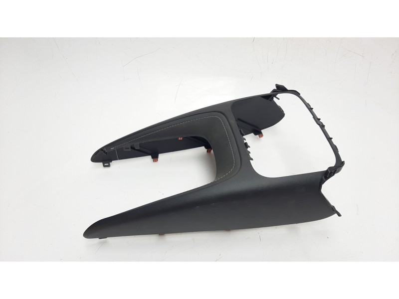 Recambio de moldura para toyota corolla (e21) referencia OEM IAM 5543602410  