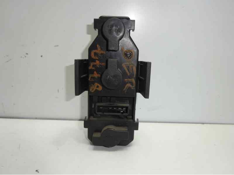 Recambio de portalamparas para audi allroad quattro (4b5) 2.7 t referencia OEM IAM BL3158B  