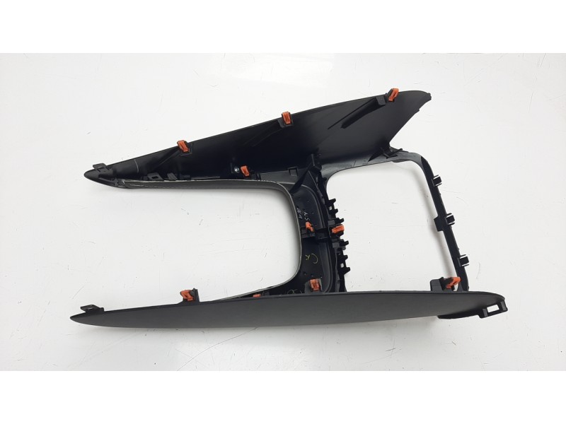 Recambio de moldura para toyota corolla (e21) referencia OEM IAM 5543602410  