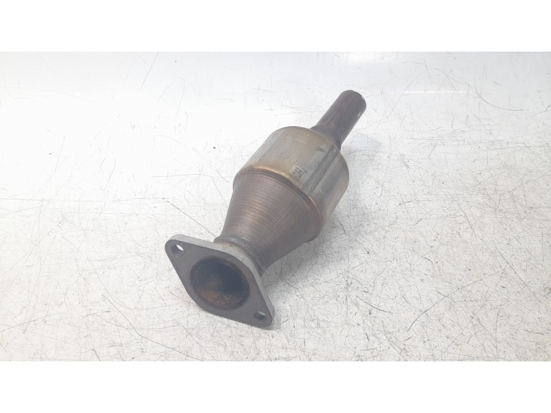 Recambio de catalizador para kia rio (yb) 1.2 cat referencia OEM IAM U08010  