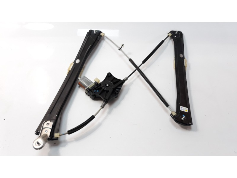 Recambio de elevalunas delantero derecho para volkswagen tiguan 2.0 tdi referencia OEM IAM 5NA837462A  