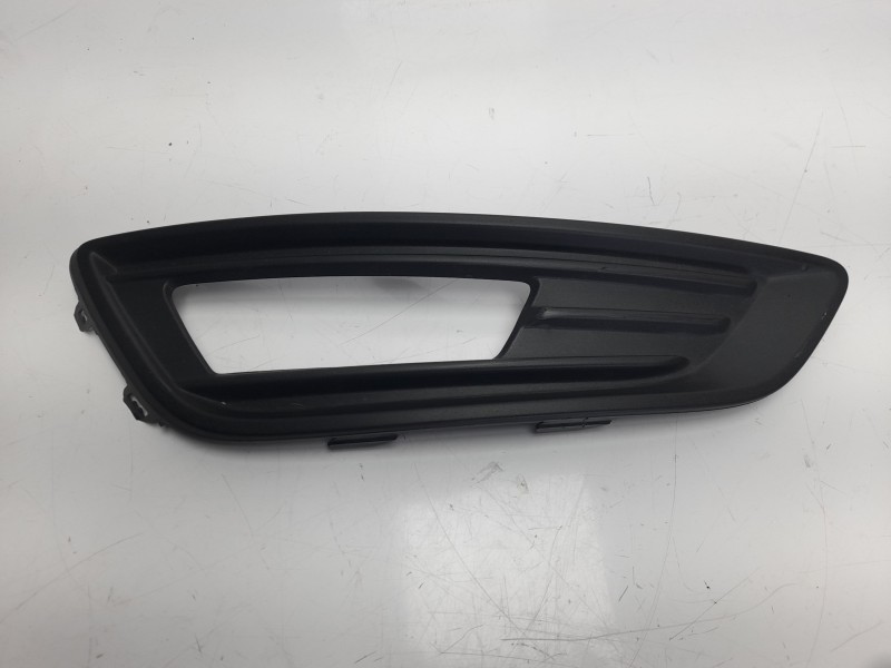 Recambio de rejilla paragolpes derecha para ford focus lim. 1.0 ecoboost cat referencia OEM IAM F1EB15A298 107106317 FD4302123