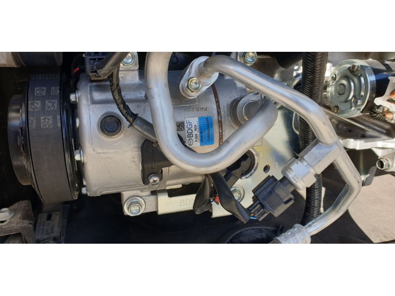 Recambio de compresor aire acondicionado para mazda 3 sedán (bp) evolution referencia OEM IAM BDNF61450  