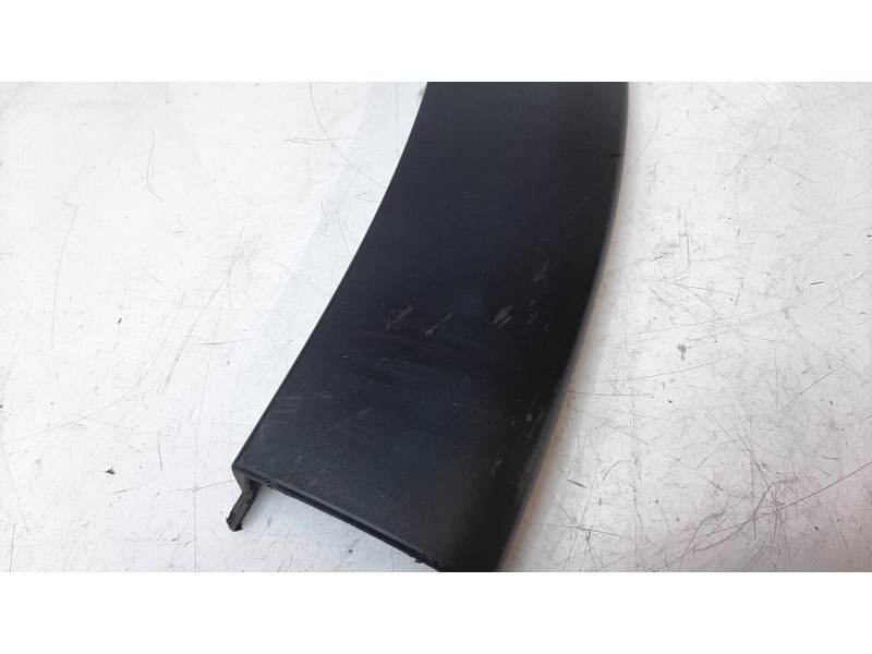 Recambio de aletin delantero izquierdo para citroen c3 feel pack referencia OEM IAM 9812088680  