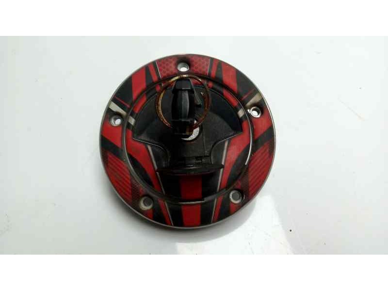 Recambio de tapa exterior combustible para kawasaki versys 650 versys 650 referencia OEM IAM 510490749  