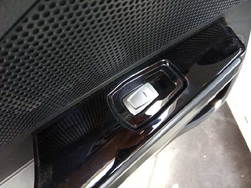 Recambio de mando elevalunas trasero izquierdo para ssangyong xlv 1.6 cat referencia OEM IAM 8585035000  