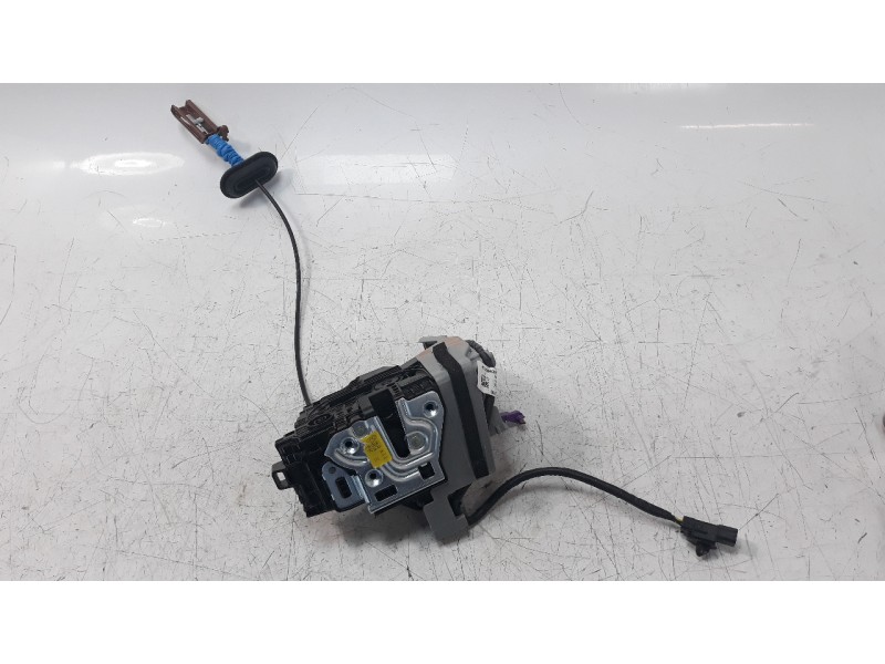 Recambio de cerradura puerta delantera derecha para kia niro (sg2) hybrid concept referencia OEM IAM 81320AT110  