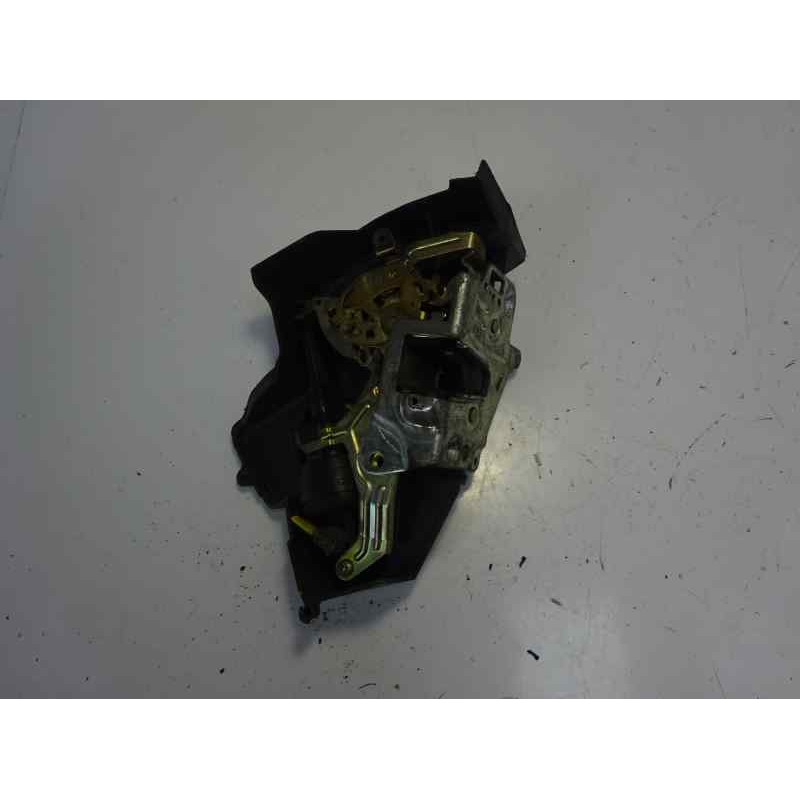 Recambio de cerradura puerta trasera derecha para mercedes-benz clase c (w202) berlina 250 td (202.128) referencia OEM IAM 20273