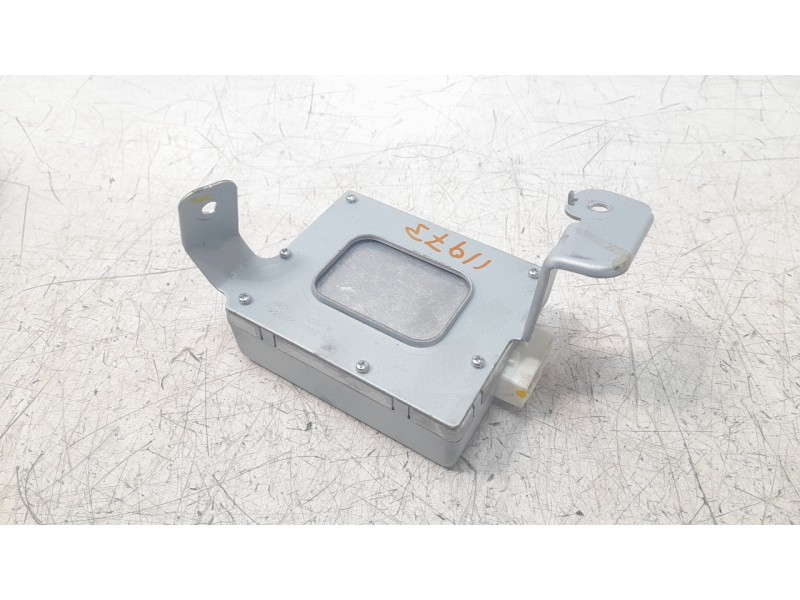 Recambio de modulo electronico para hyundai tucson kosmo 4wd referencia OEM IAM 95300D3000  