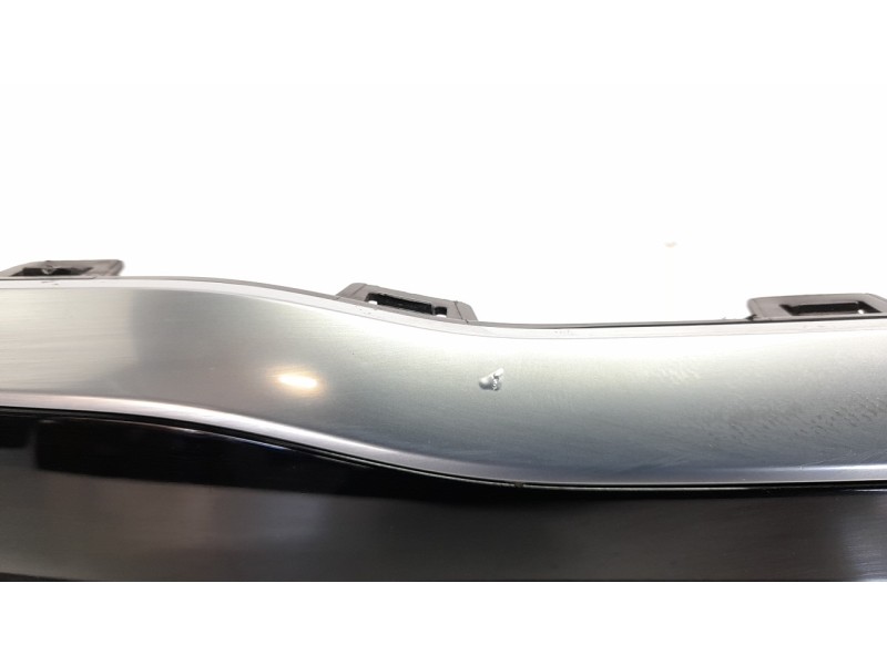 Recambio de rejilla delantera para kia stonic (ybcuv) business referencia OEM IAM 86351H8410  