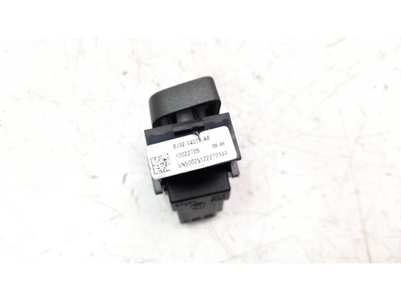 Recambio de interruptor para land rover evoque referencia OEM IAM BJ3214017AB  