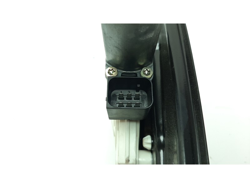 Recambio de elevalunas trasero derecho para mercedes-benz clase e (w211) berlina 1.8 cat referencia OEM IAM A2117300246 10614141