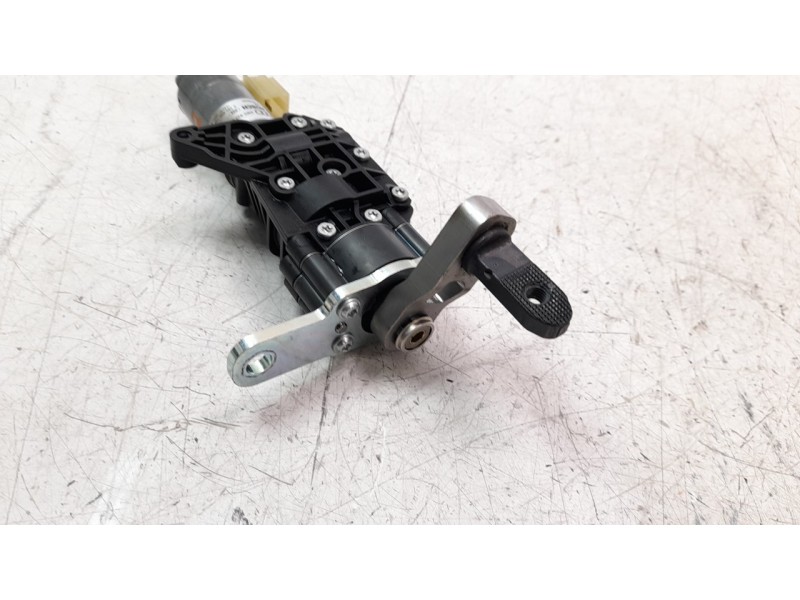 Recambio de amortiguadores de porton para audi q7 4mg referencia OEM IAM 4M0827852C  