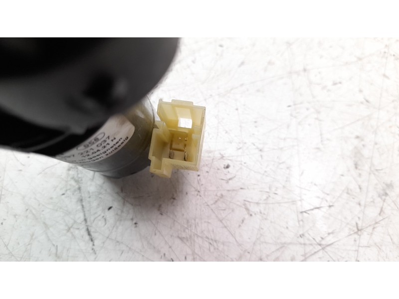 Recambio de amortiguadores de porton para audi q7 4mg referencia OEM IAM 4M0827852C  