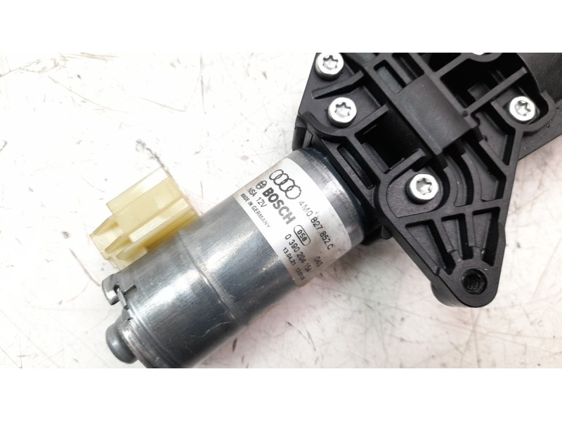 Recambio de amortiguadores de porton para audi q7 4mg referencia OEM IAM 4M0827852C  