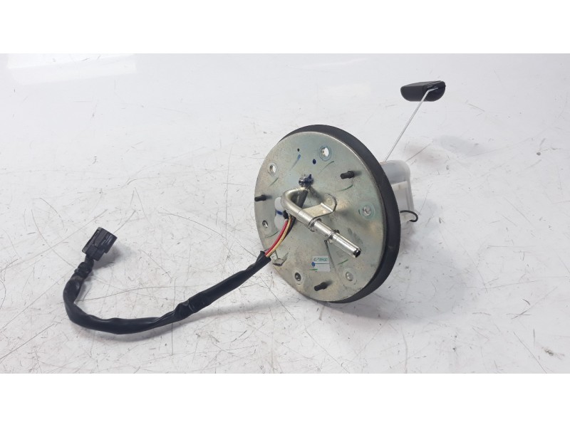 Recambio de bomba combustible para honda cb 650r referencia OEM IAM 16700MKND51  