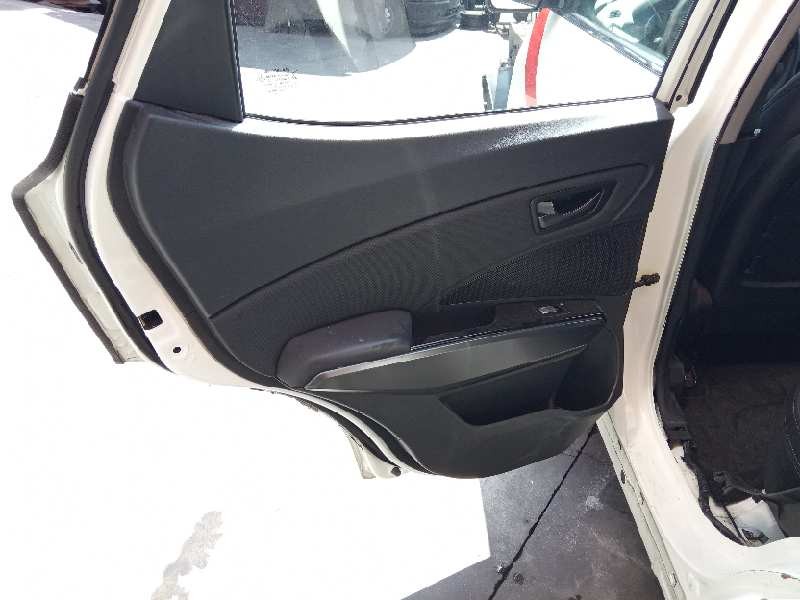 Recambio de cerradura puerta trasera izquierda para ssangyong xlv 1.6 cat referencia OEM IAM 7131035001  