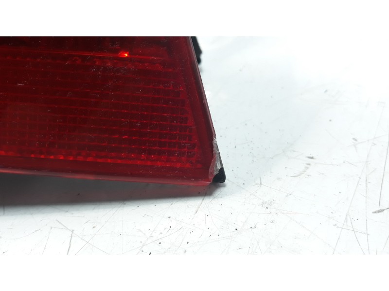 Recambio de piloto trasero izquierdo para bmw serie 3 berlina (e46) 1.8 16v referencia OEM IAM 63216946536 103F05084771 BM020415