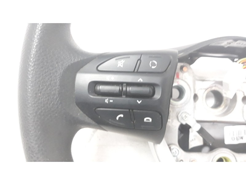 Recambio de volante para kia rio (yb) 1.2 cat referencia OEM IAM 56100H8040WK  