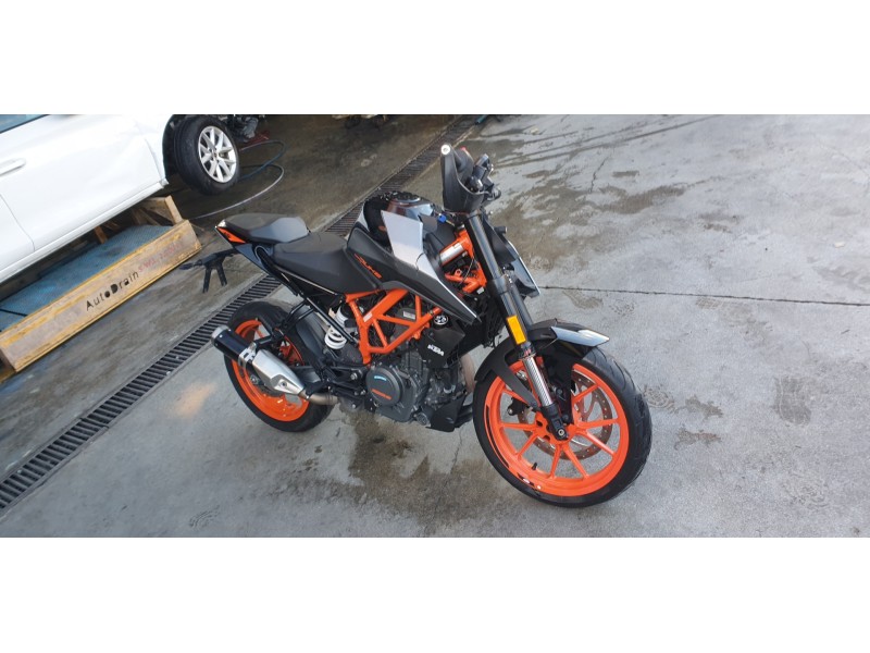 ktm 390 duke del año 2021