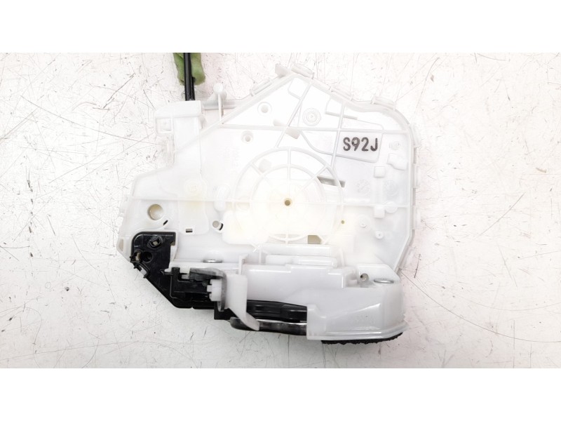 Recambio de cerradura puerta trasera izquierda para mazda cx-30 referencia OEM IAM G23A101  