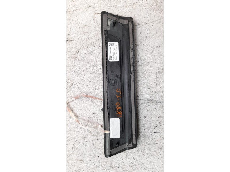 Recambio de moldura para audi q7 4mg referencia OEM IAM 4M0947418  