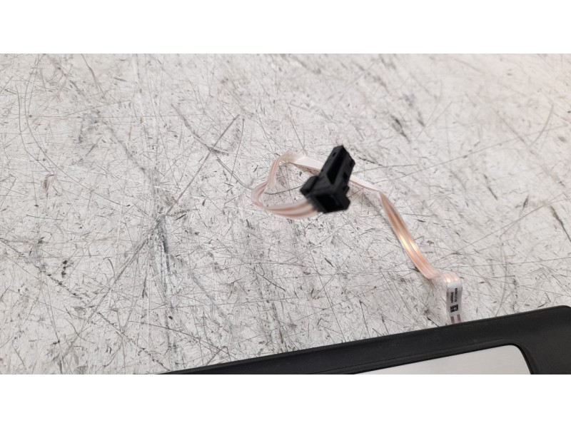 Recambio de moldura para audi q7 4mg referencia OEM IAM 4M0947418  