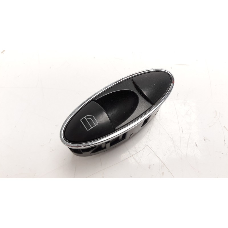 Recambio de mando elevalunas delantero derecho para mercedes-benz clase e (w211) berlina 1.8 cat referencia OEM IAM A2118211351 