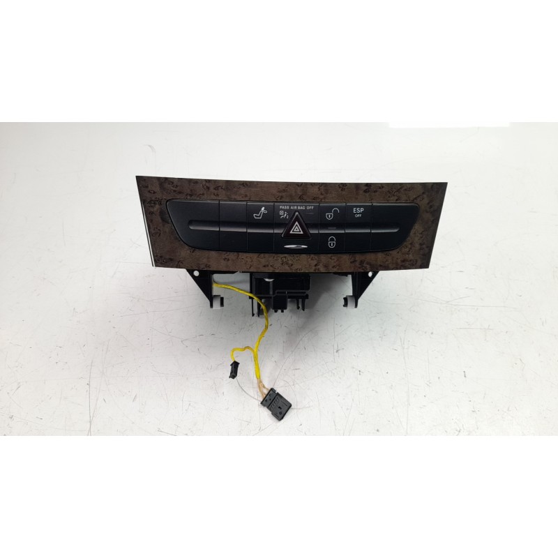 Recambio de mando multifuncion para mercedes-benz clase e (w211) berlina 1.8 cat referencia OEM IAM 2116800552  